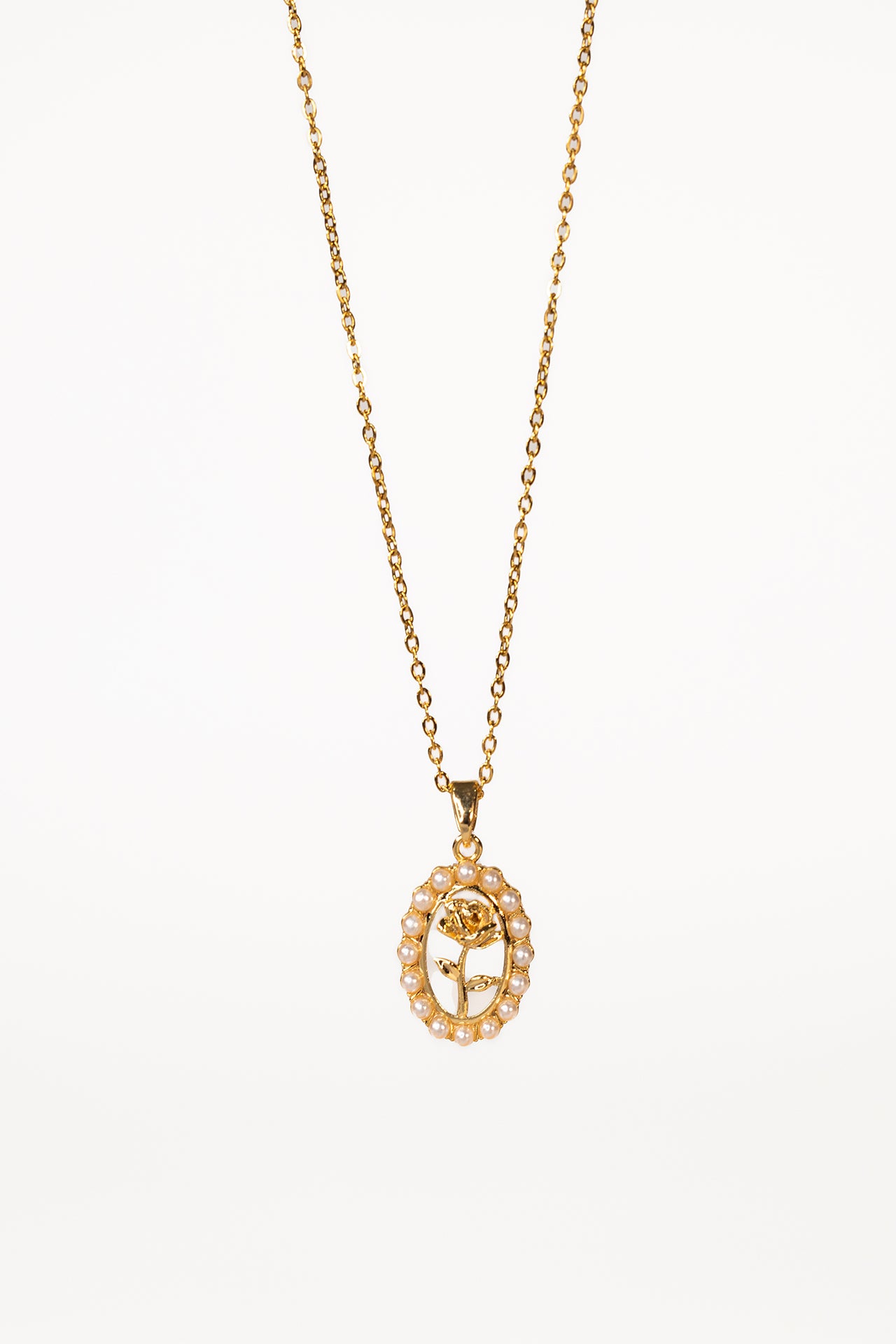 Fleur de Perle – Edelstahlkette mit Blumenanhänger & Perlenverzierung