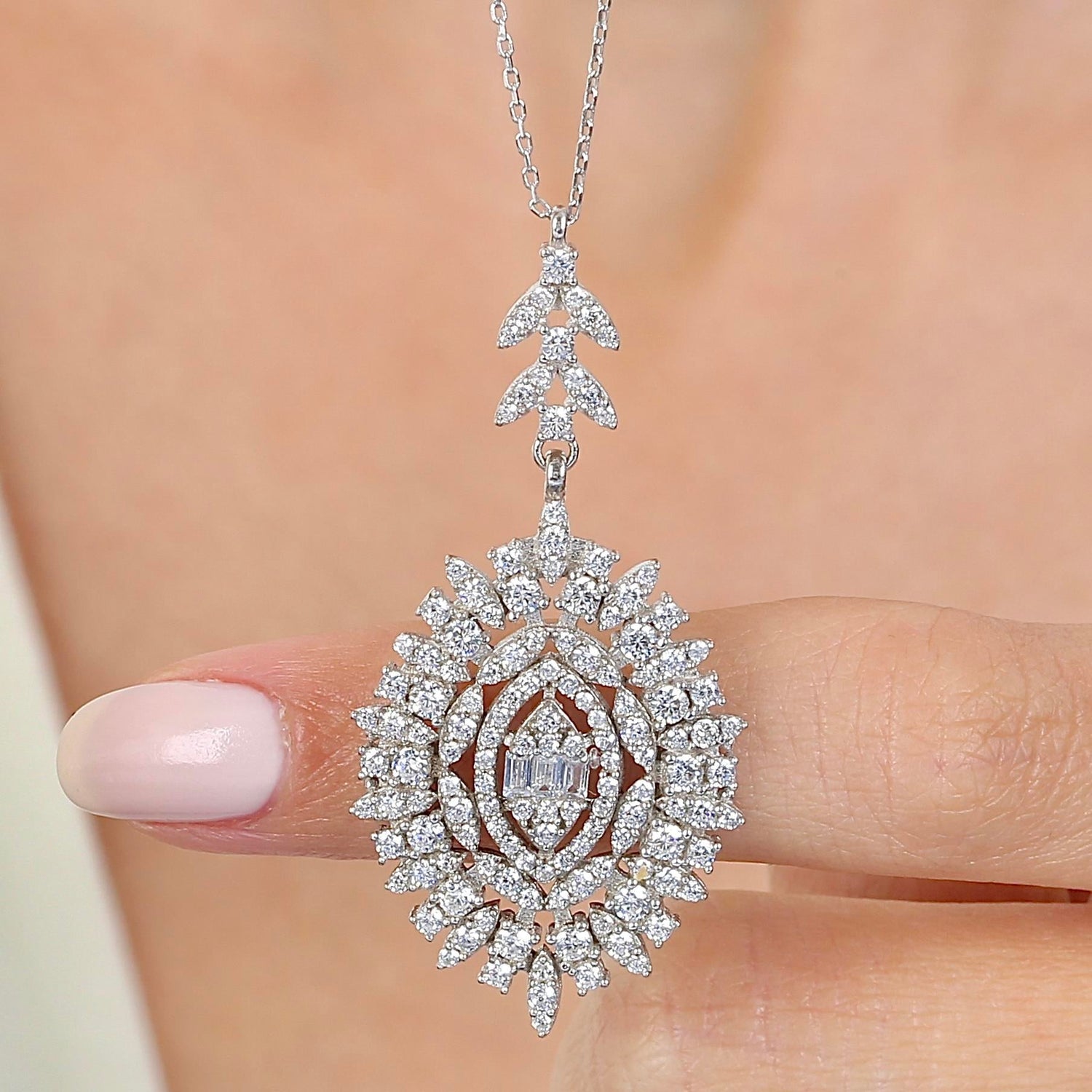 Effektive Diamant-Baguette-Verzauberung Silberhalskette