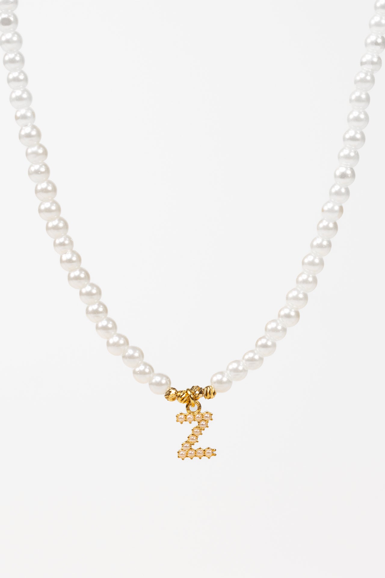 Z-Perle – Elegante Perlenkette mit Buchstabenanhänger Z